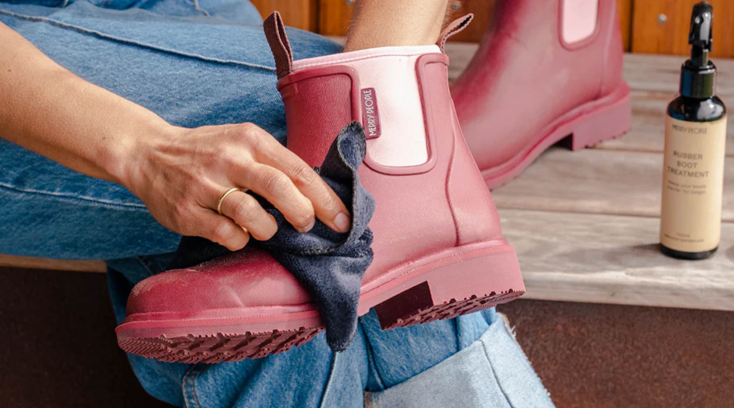 Cleaning hotsell chelsea boots