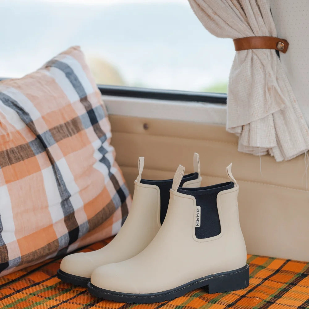 Bobbi Ankle Boot // Sand