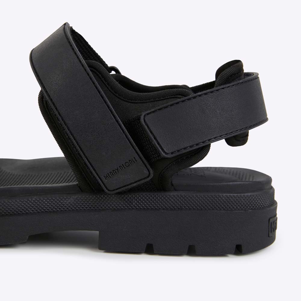 Lochie Sandal // Black