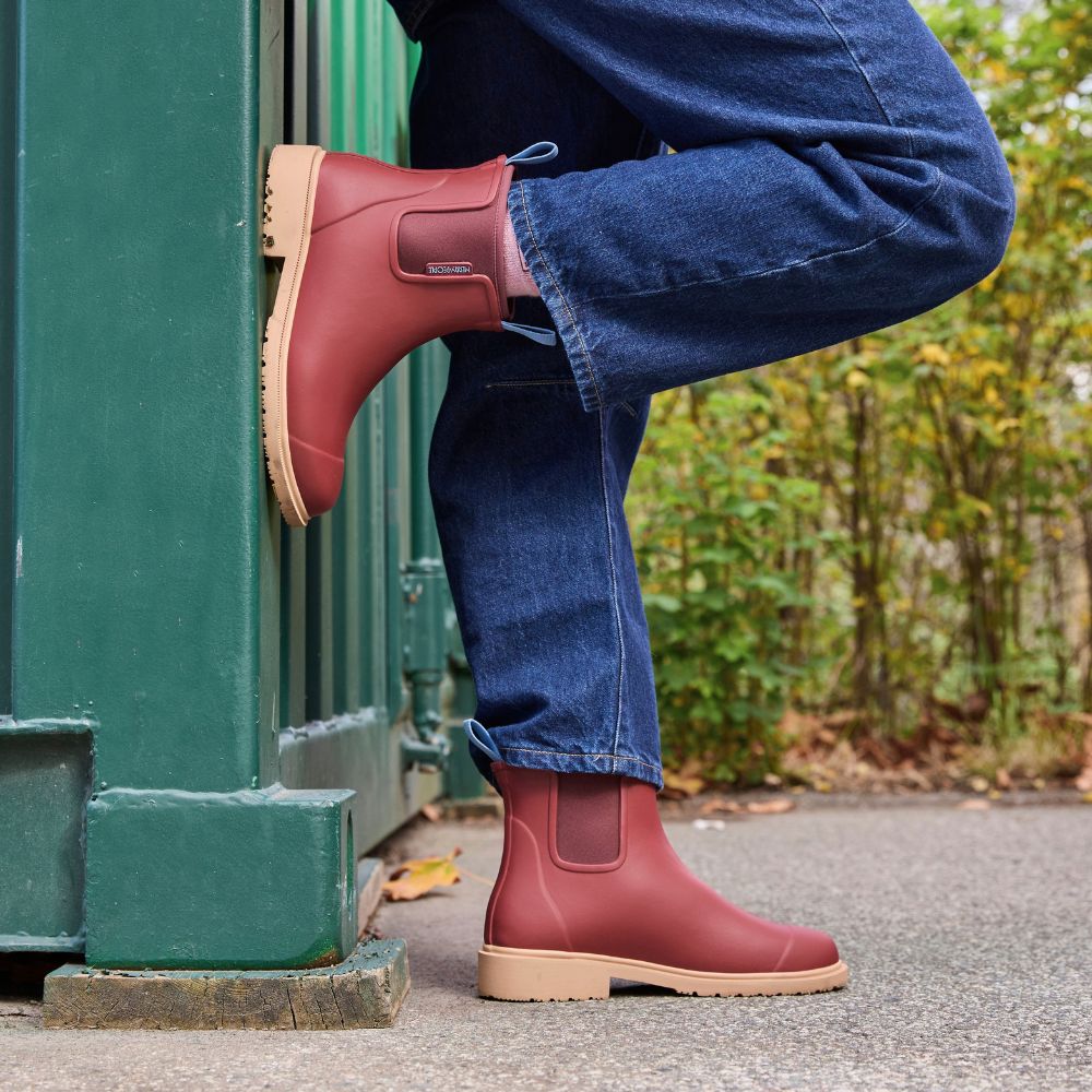 Bobbi Ankle Boot // Brick Red