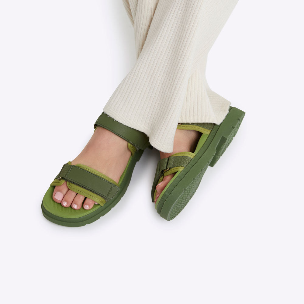 Lochie Sandal // Bright Olive