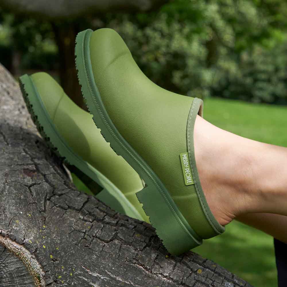 Billie Clog // Bright Olive