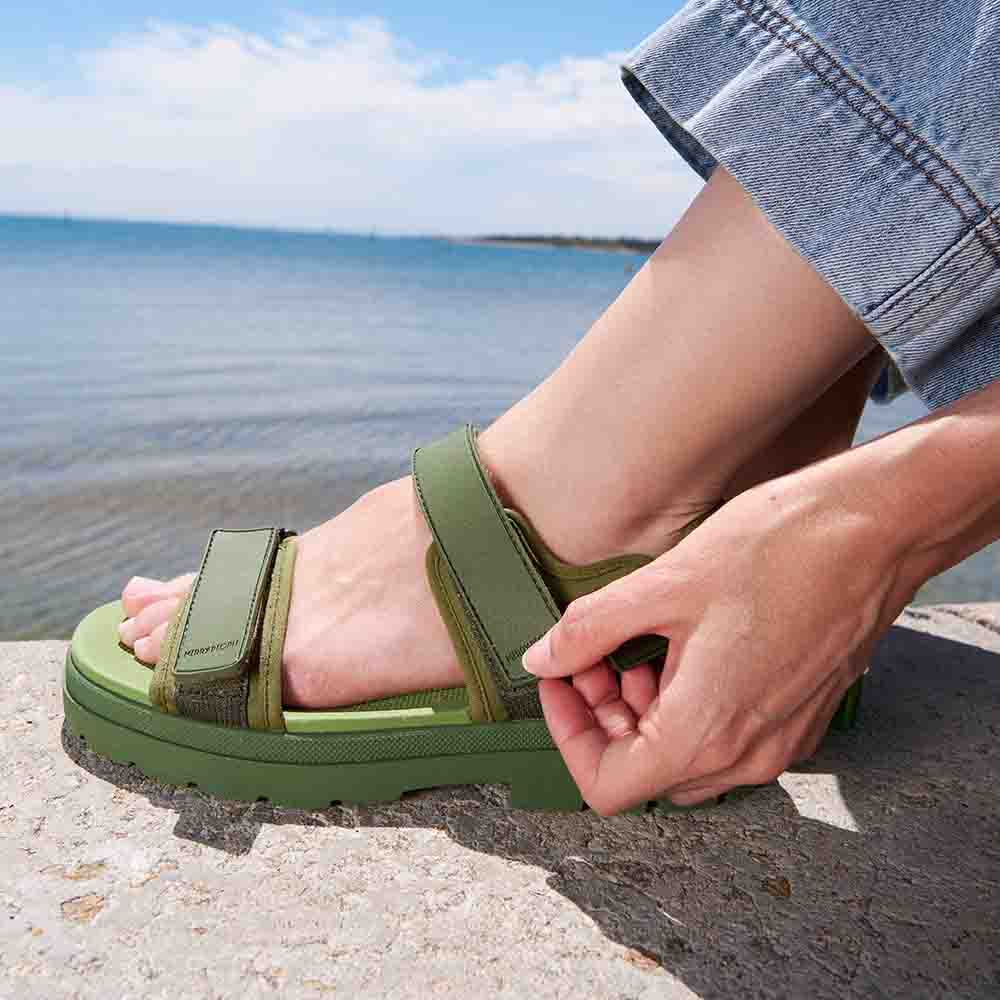 Lochie Sandal // Bright Olive