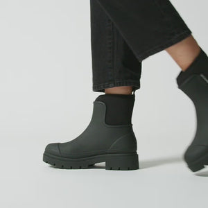 Tully Boot- Black & Black